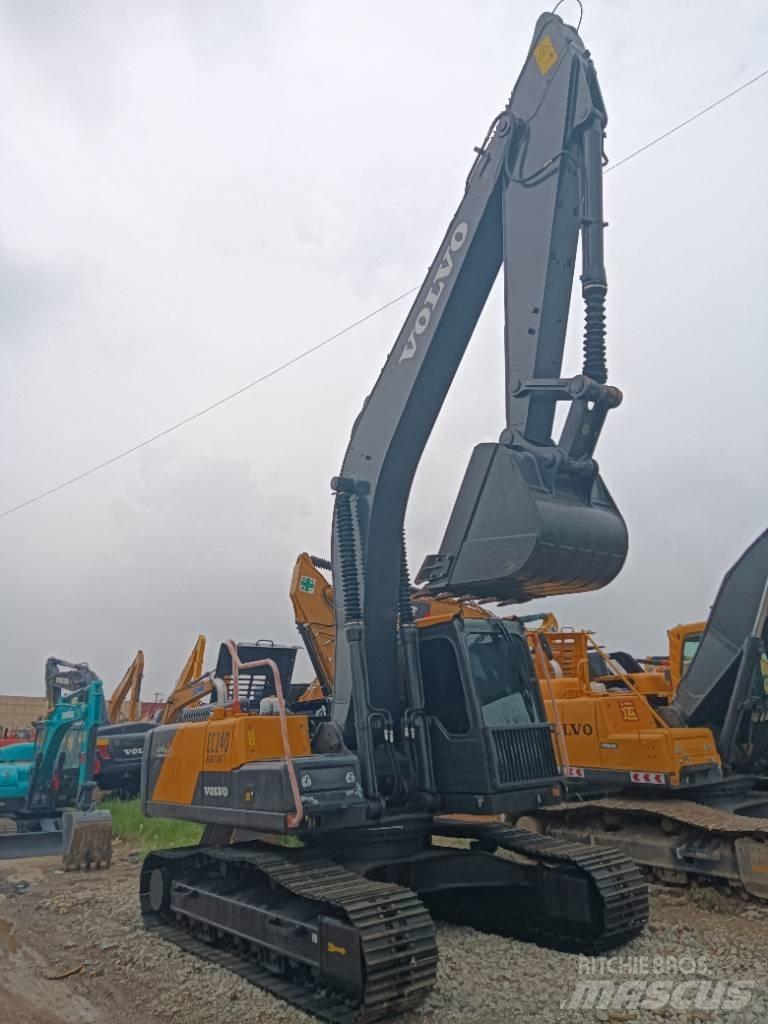 Volvo EC 240 Pásová rýpadla