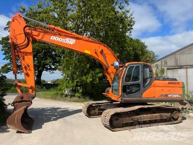 Doosan DX 225 LC Pásová rýpadla