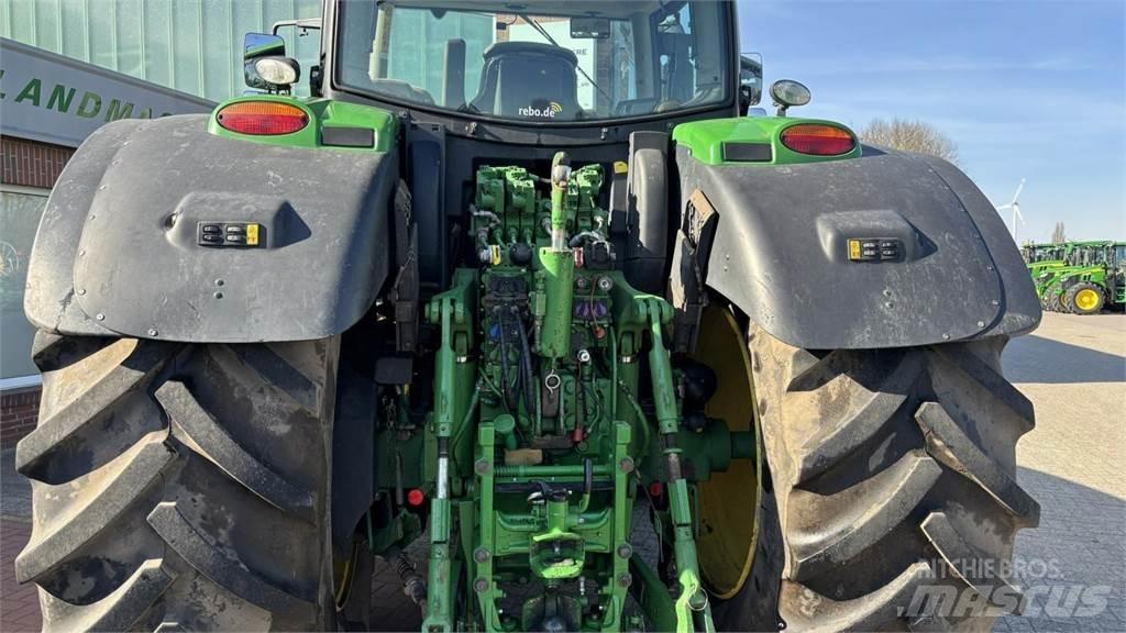 John Deere 6195 R Traktory
