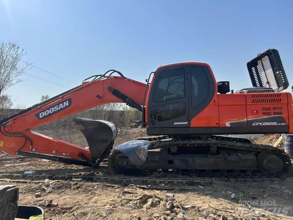 Doosan DX225LC-9C Pásová rýpadla
