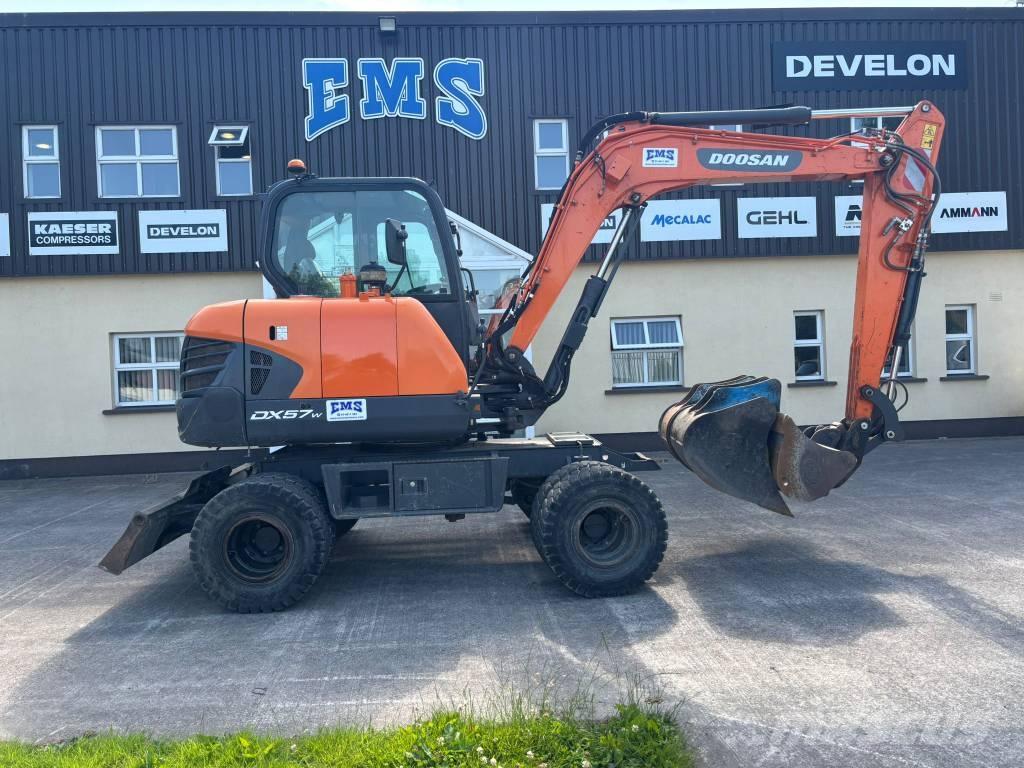 Doosan DX 57 W-5 Kolová rýpadla