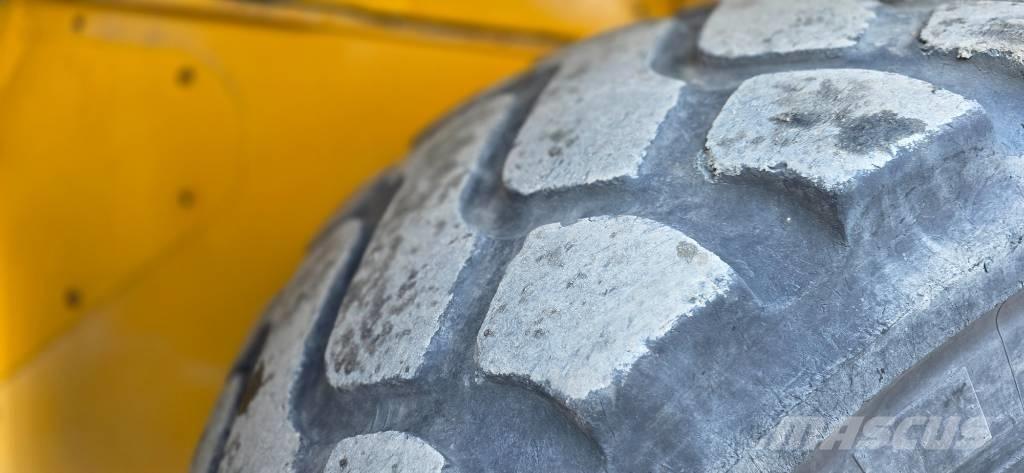 Volvo L 220 G Kolové nakladače