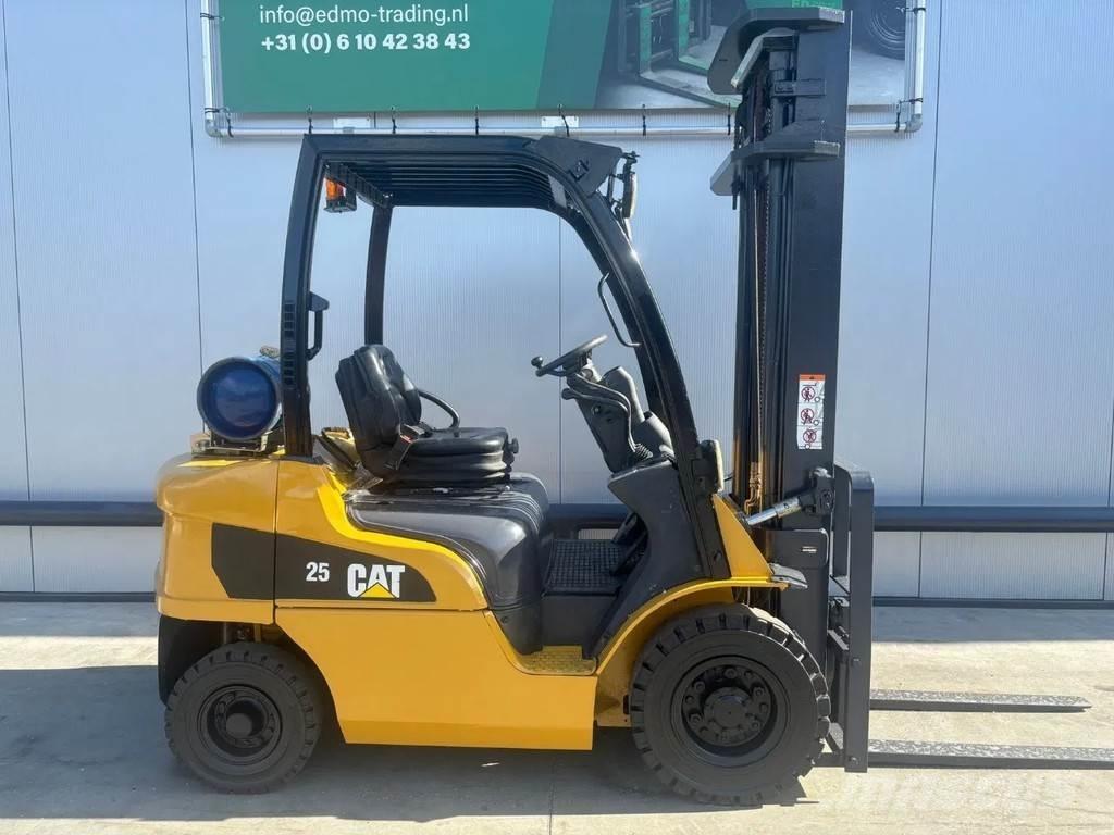 CAT GP25N Heftruck LPG vozíky