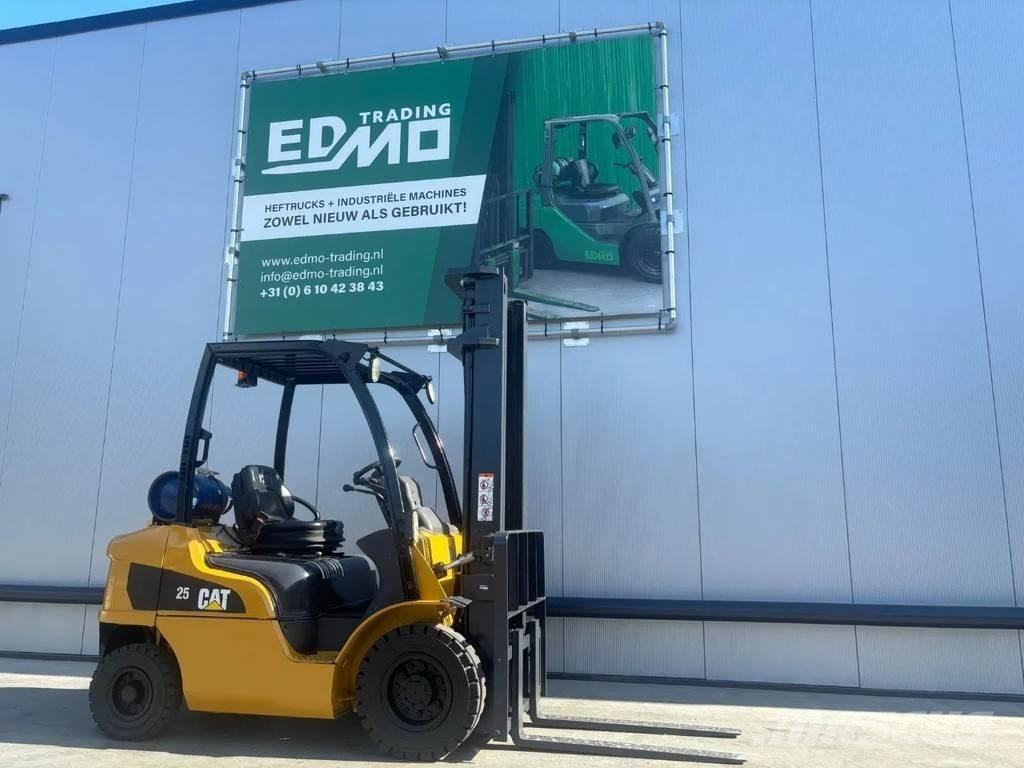 CAT GP25N Heftruck LPG vozíky