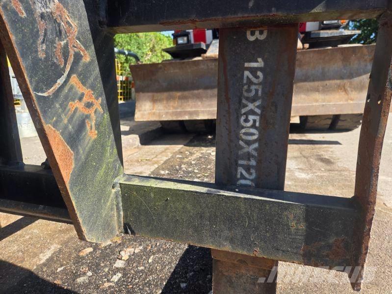 Hitachi Zaxis 140 W Kolová rýpadla