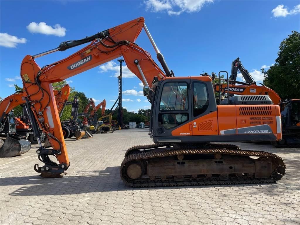 Doosan DX235LC-5 Pásová rýpadla