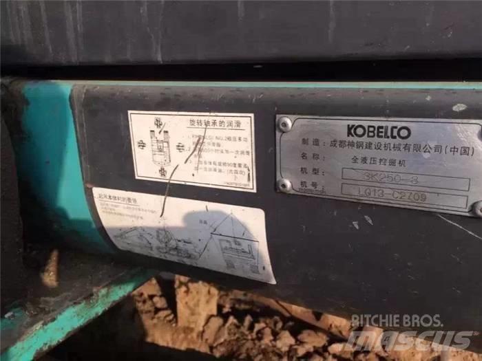 Kobelco SK 250-8 Pásová rýpadla