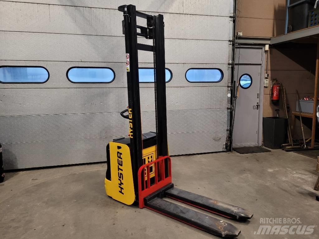 Hyster S 1.6 Ručně vedené vysokozdvižné vozíky