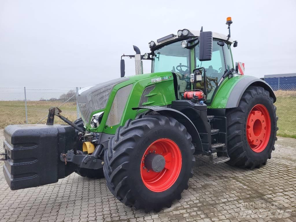Fendt 828 Vario Traktory