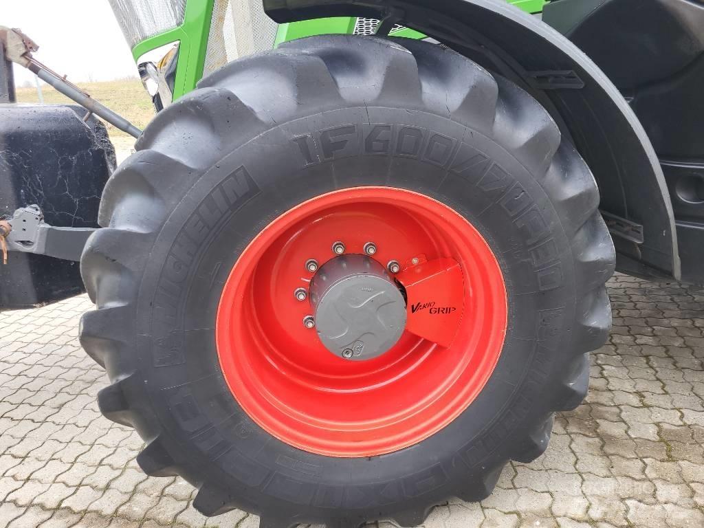 Fendt 828 Vario Traktory
