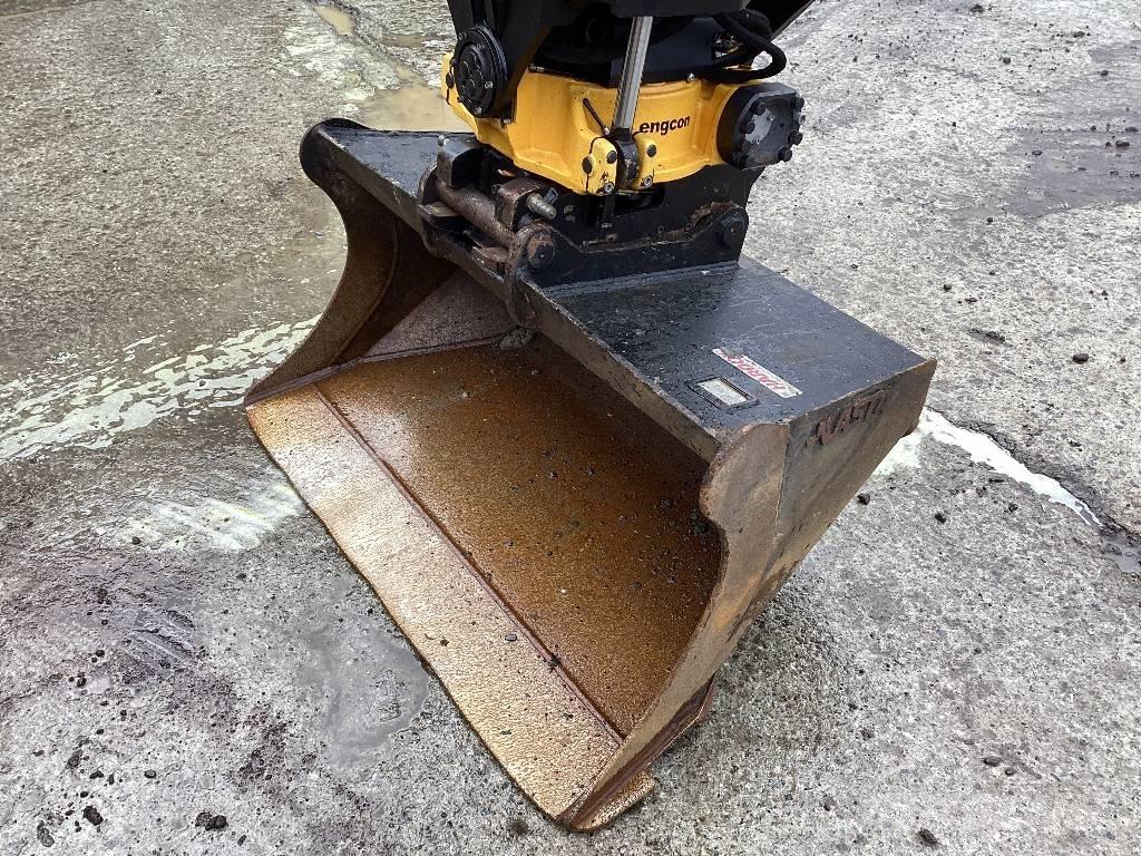 Hitachi ZX85US-6 Midi rýpadla 7t - 12t