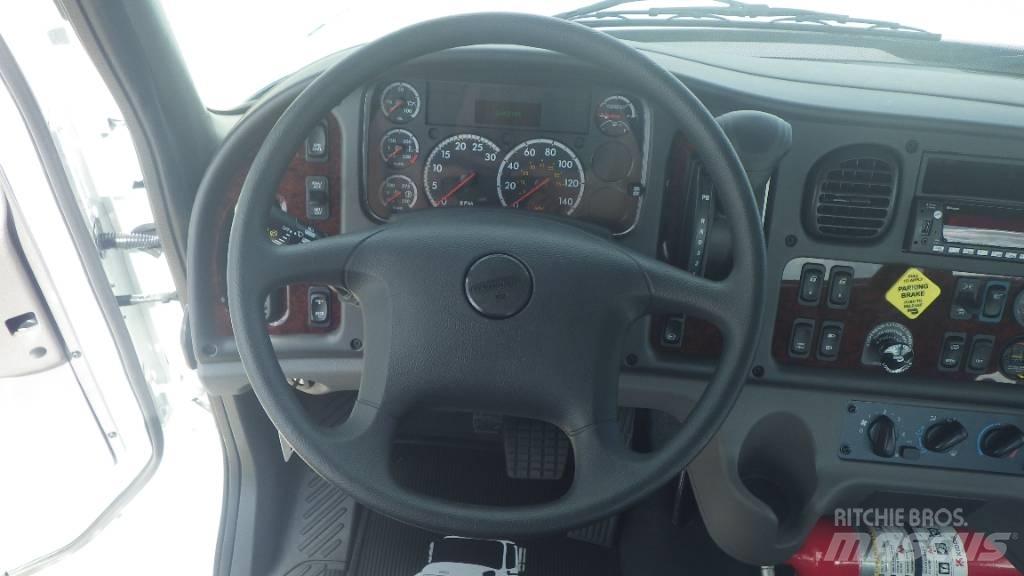 Freightliner M2106 Nákladní vozidlo bez nástavby