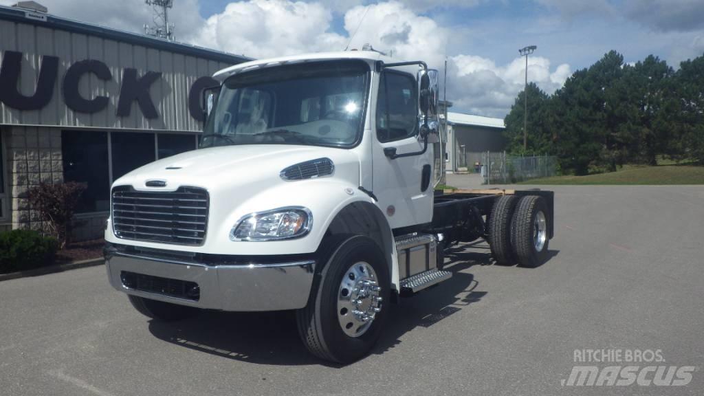 Freightliner M2106 Nákladní vozidlo bez nástavby
