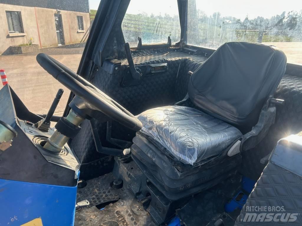 New Holland 110-90 Traktory