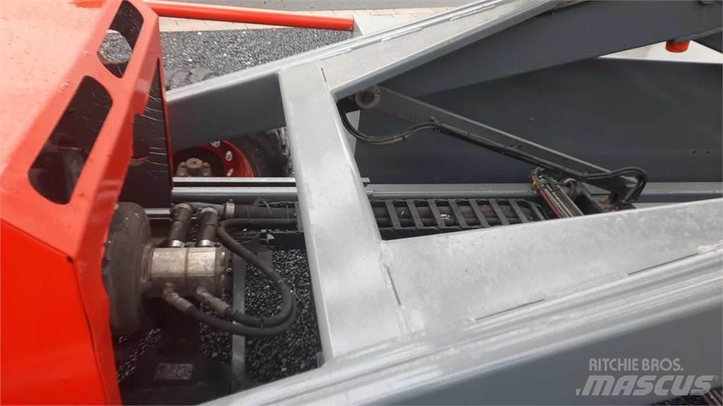 SkyJack 9250RT Nůžková zvedací plošina