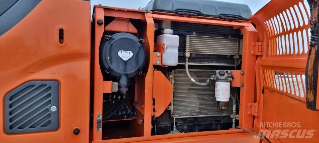Doosan DX 140 LC-3 Pásová rýpadla