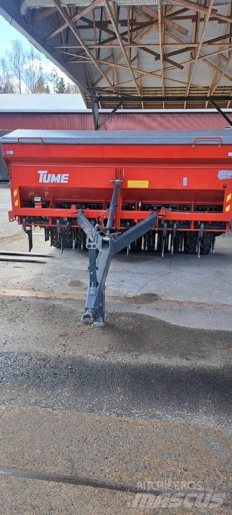 Tume JC 3000 Kombinované secí stroje