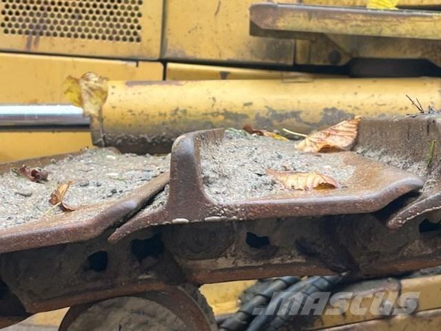 CAT D5N LGP PAT Pásové dozery