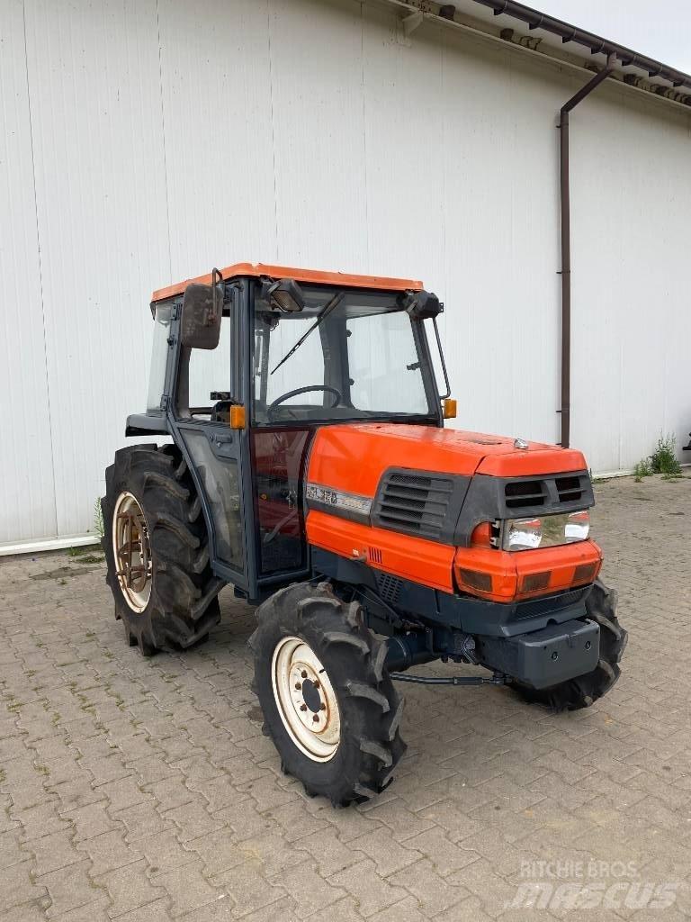 Kubota GL 320 Kompaktní traktory