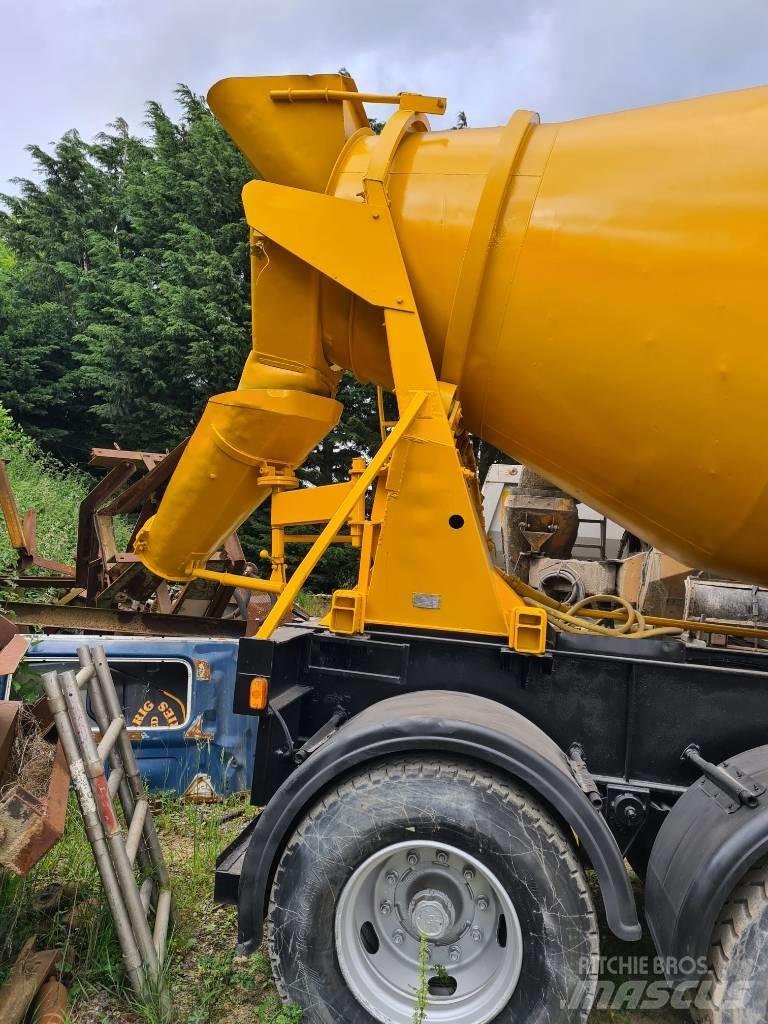  Concrete Mixer Další přívěsy