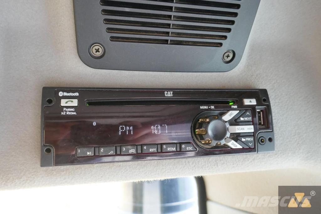 CAT 325F LCR Pásová rýpadla