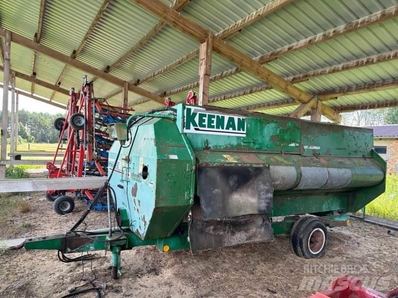 Keenan Compac 90 Násypky, fukary a dopravníky