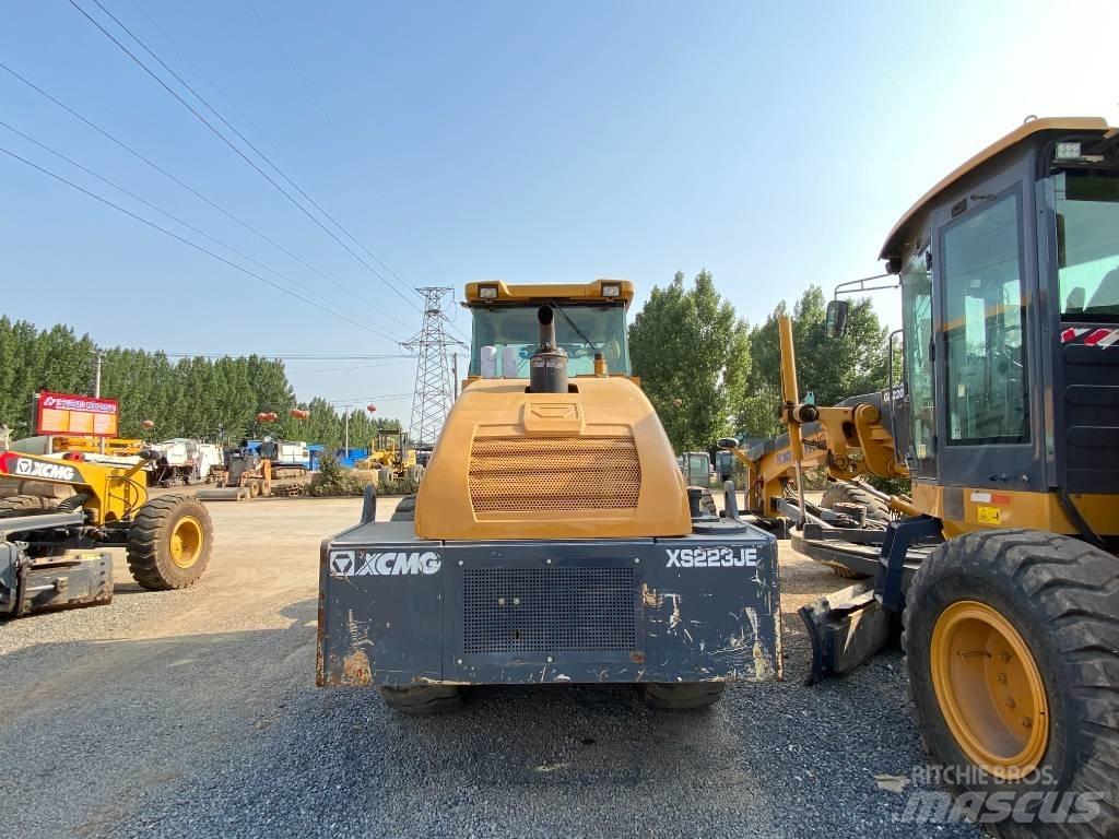 XCMG SX233JE Tahačové válce