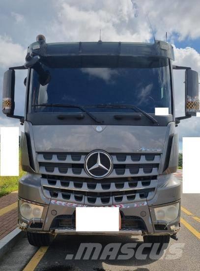 Mercedes-Benz 3951 Vyklápěcí dempry