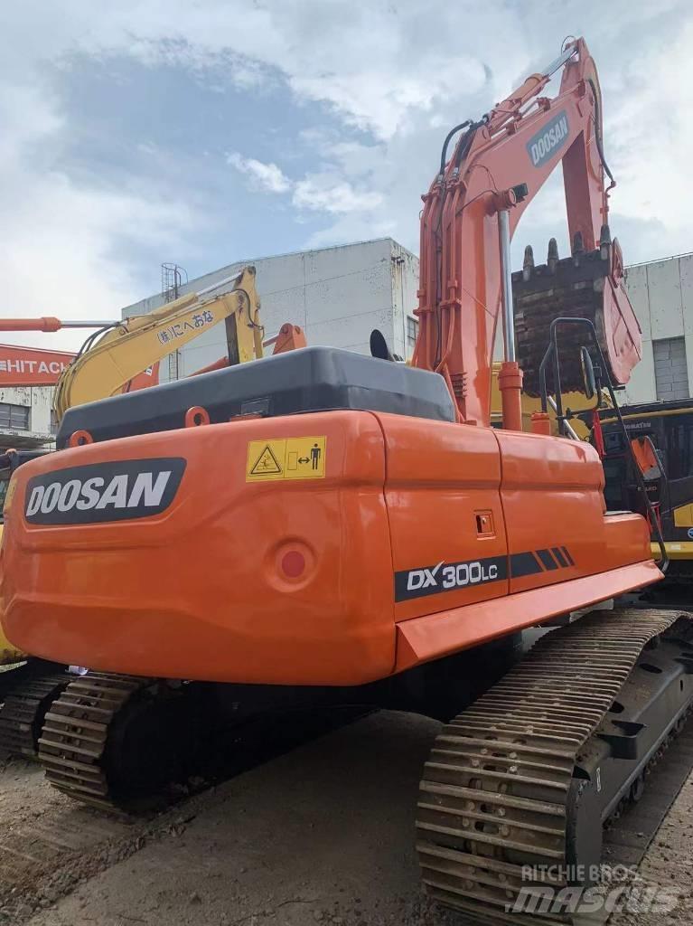 Doosan dx300 Pásová rýpadla