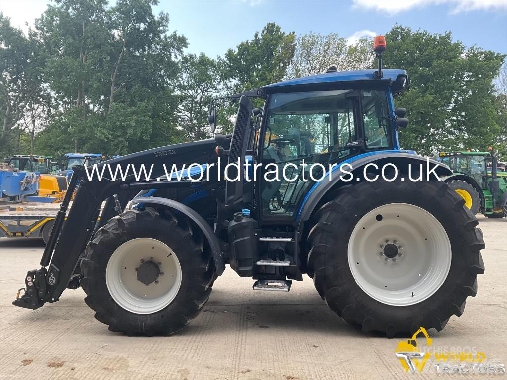 Valtra G 135 Traktory