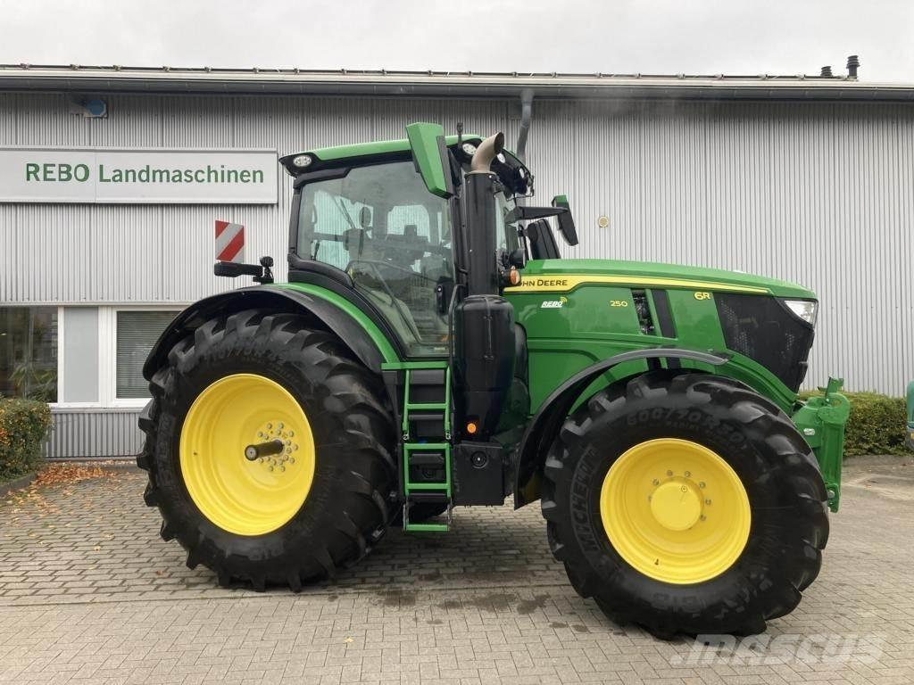 John Deere 6R250 Traktory