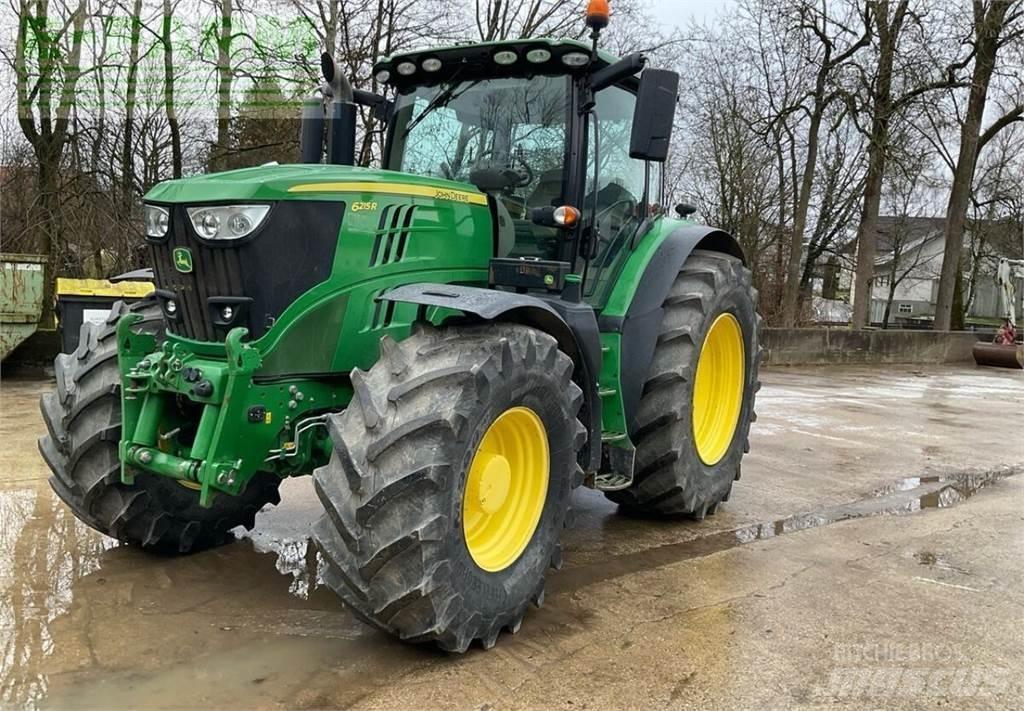 John Deere 6215r Traktory