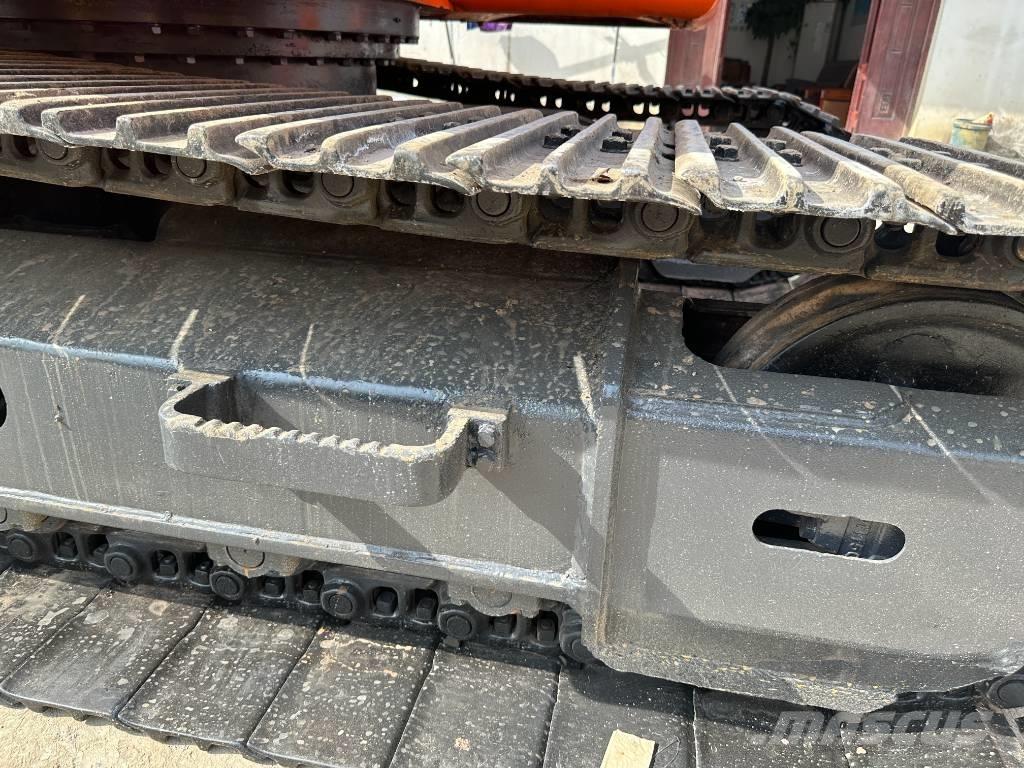 Doosan DX 160 LC Pásová rýpadla