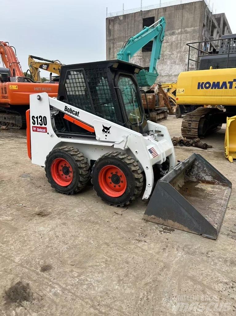 Bobcat S 130 Smykem řízené nakladače