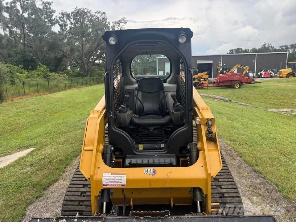 CAT 249 D3 Smykem řízené nakladače