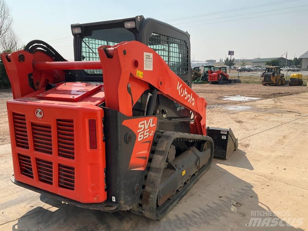 Kubota SVL65-2 Smykem řízené nakladače