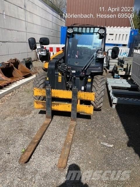 JCB 516-40 Teleskopické manipulátory