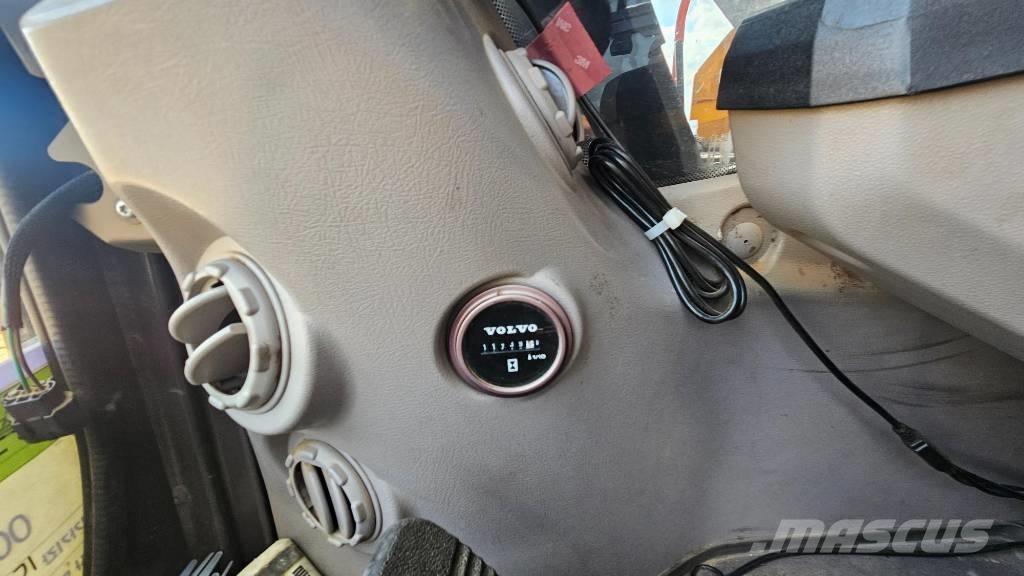 Volvo EW 205 D Kolová rýpadla