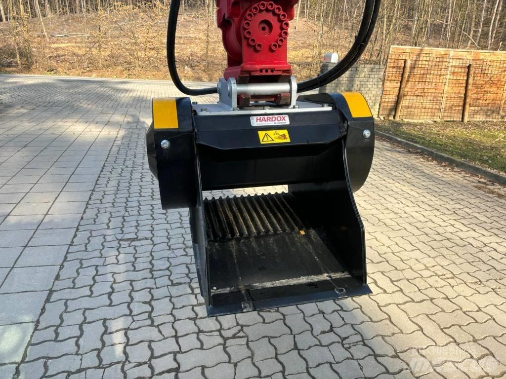 MB Crusher C 50 S4 Drtící lopaty