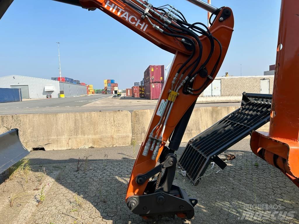 Hitachi ZX95W-7 Kolová rýpadla