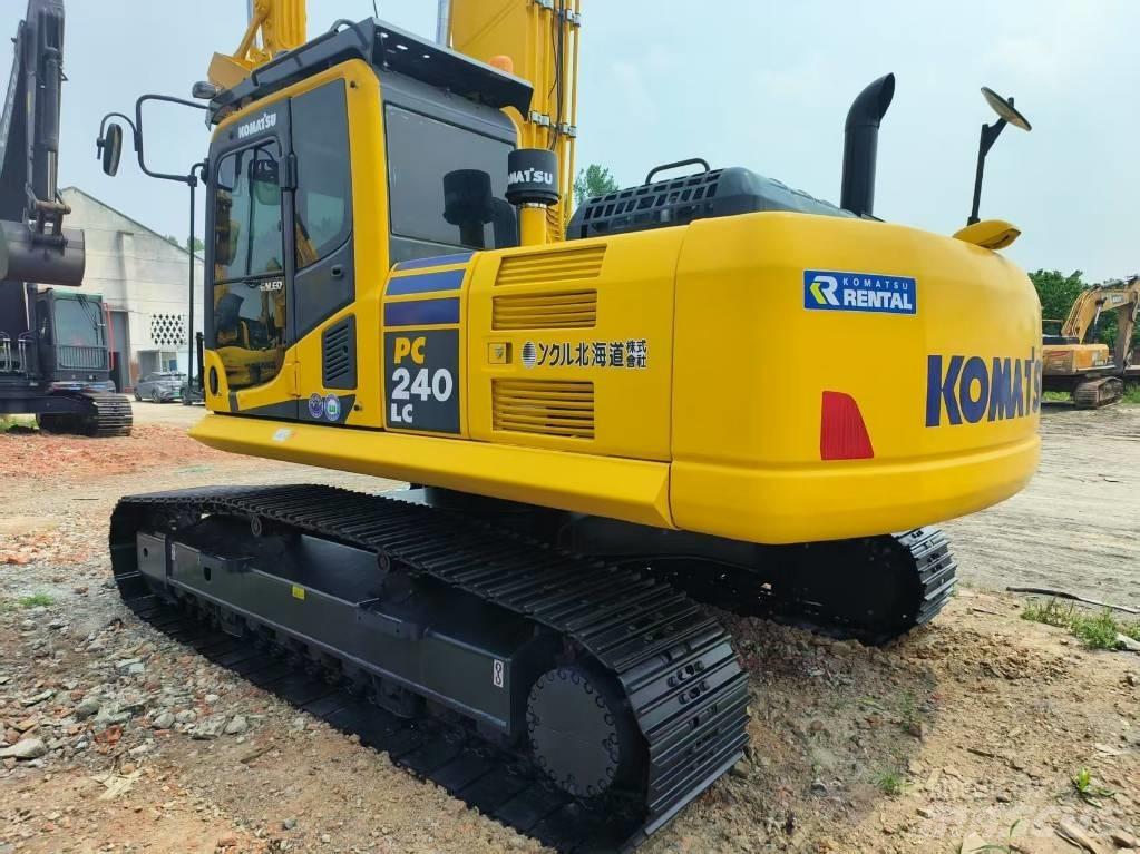Komatsu PC 240-8 Midi rýpadla 7t - 12t