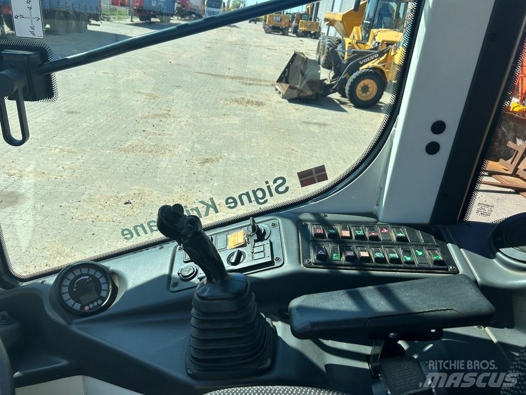 Liebherr L 506 Kolové nakladače