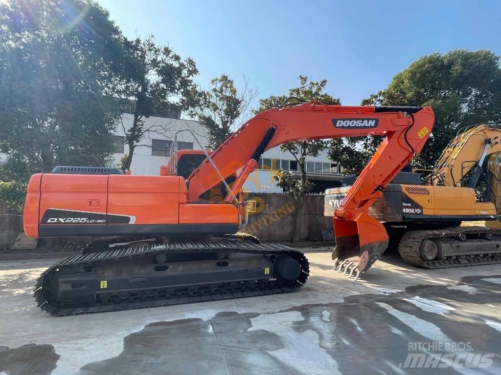 Doosan DX 225 LC Pásová rýpadla