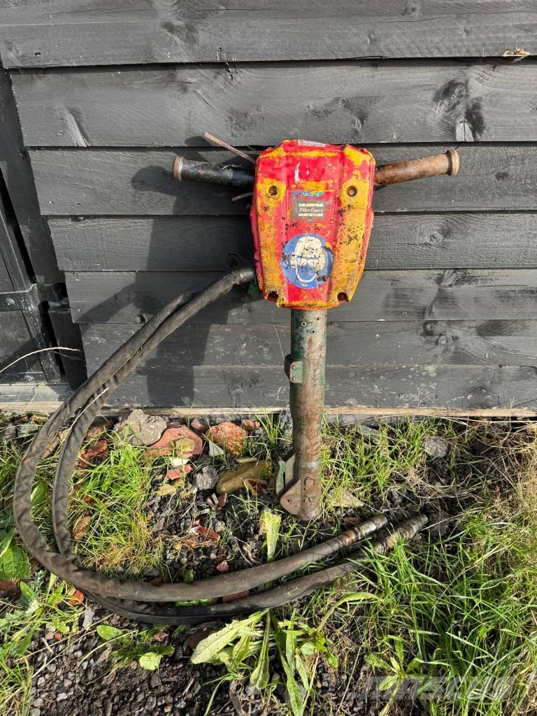 Atlas Copco BREAKER Bourací kladiva / Sbíječky