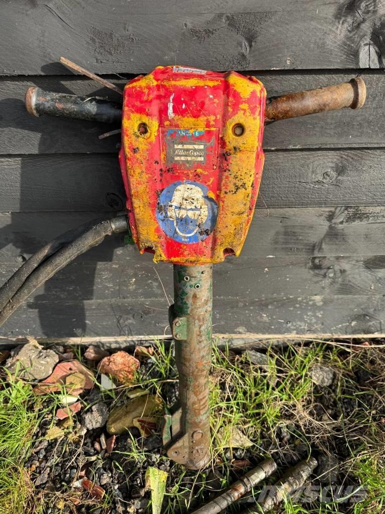 Atlas Copco BREAKER Bourací kladiva / Sbíječky