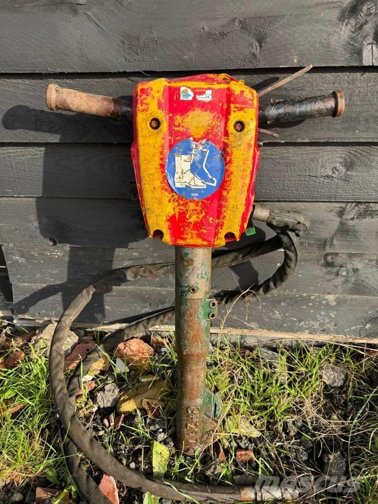 Atlas Copco BREAKER Bourací kladiva / Sbíječky