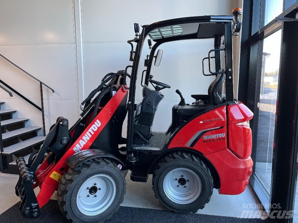 Manitou MLA 2-25 H Víceúčelové nakladače