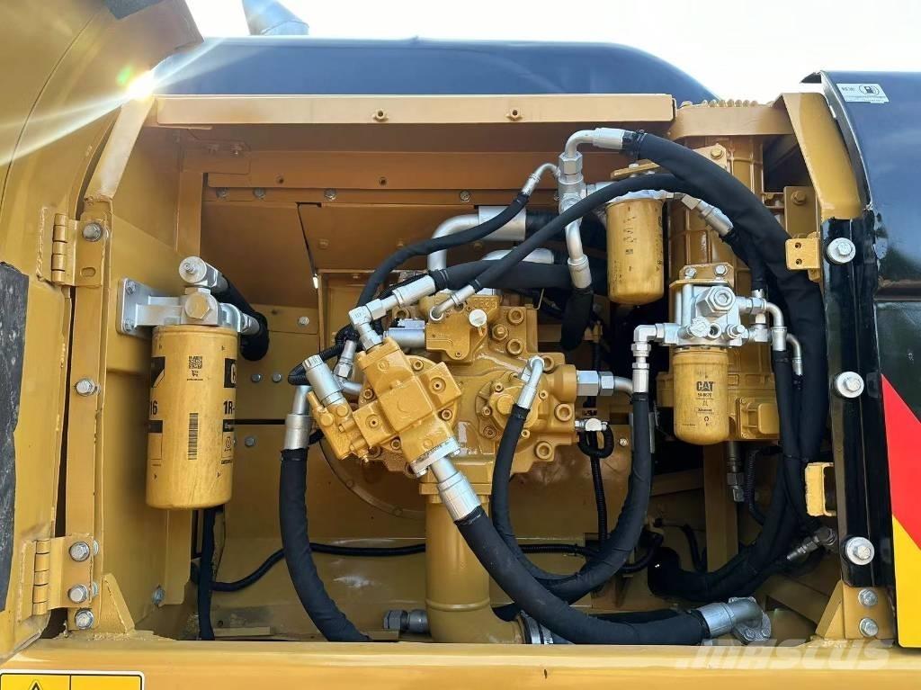 CAT 330 D Pásová rýpadla