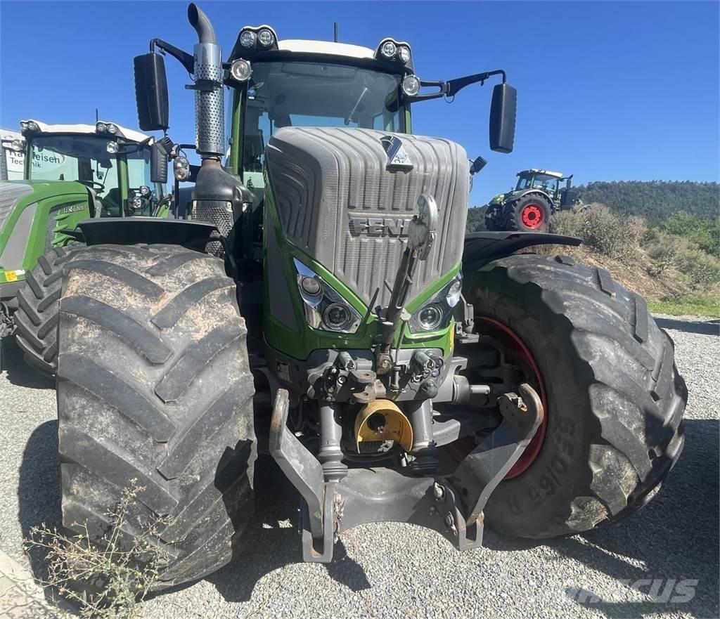 Fendt 933 Vario Traktory