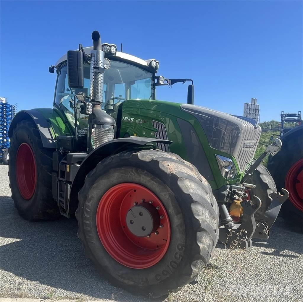 Fendt 933 Vario Traktory
